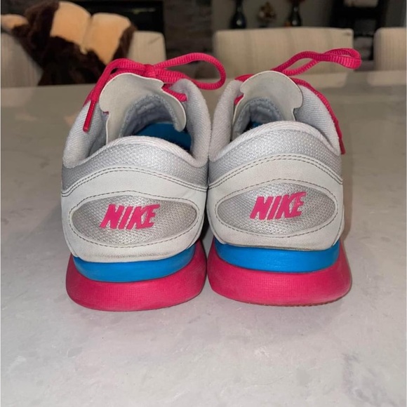 Nike Training Shoes - Picture 3 of 4